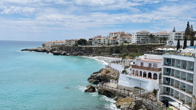 Nerja-dorf-andalusien-entdecken